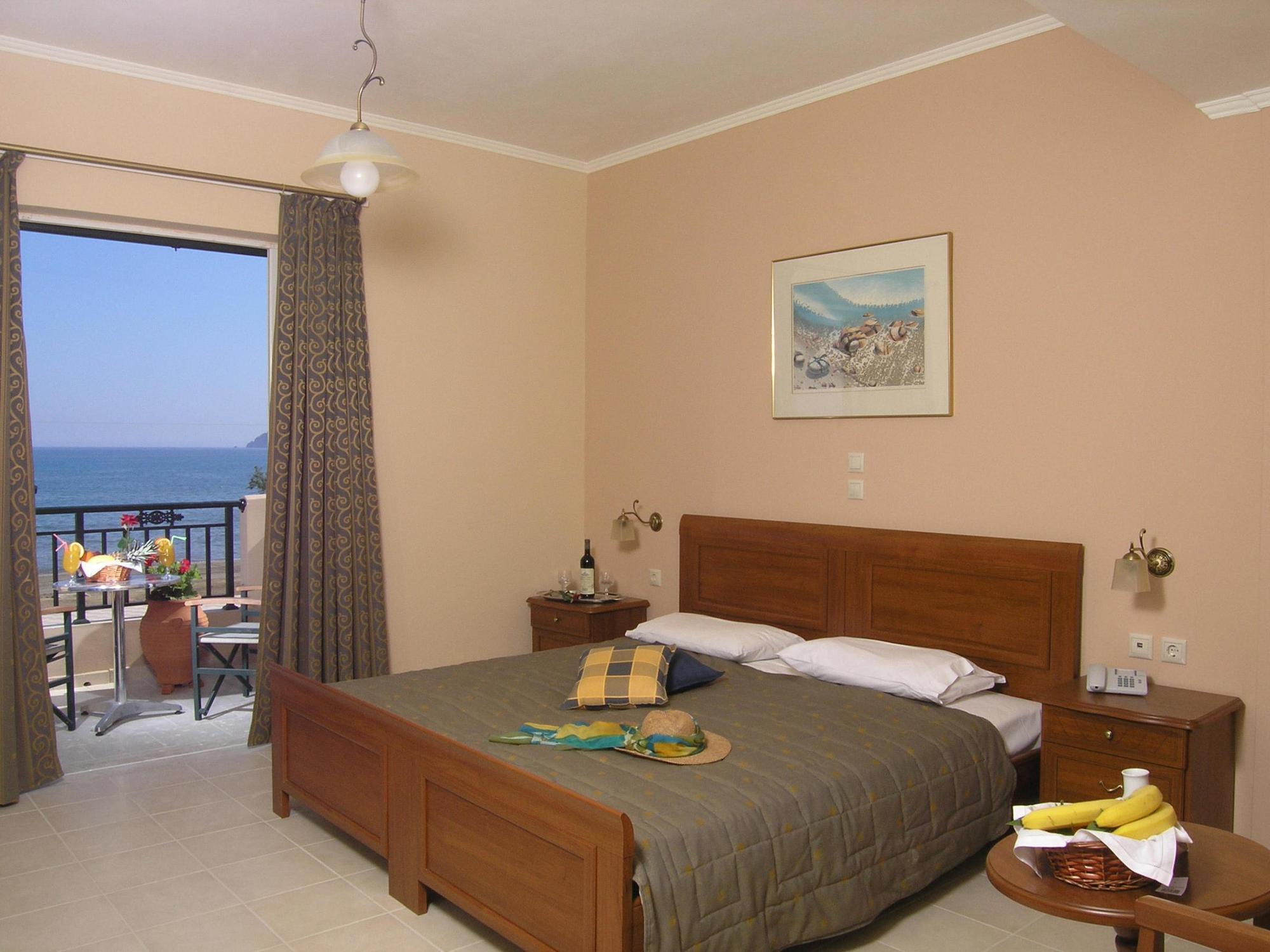 Mediterranean Beach Resort Laganas Quarto foto